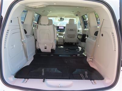 2021 Chrysler Pacifica Touring L  Plug In Hybrid - Photo 53 - Santa Cruz, CA 95062
