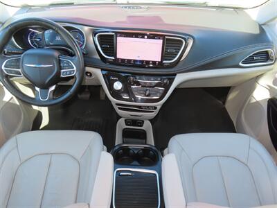 2021 Chrysler Pacifica Touring L  Plug In Hybrid - Photo 31 - Santa Cruz, CA 95062