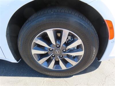 2021 Chrysler Pacifica Touring L  Plug In Hybrid - Photo 60 - Santa Cruz, CA 95062