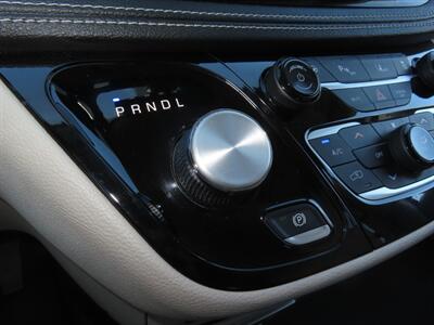 2021 Chrysler Pacifica Touring L  Plug In Hybrid - Photo 29 - Santa Cruz, CA 95062