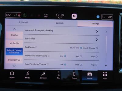 2021 Chrysler Pacifica Touring L  Plug In Hybrid - Photo 12 - Santa Cruz, CA 95062