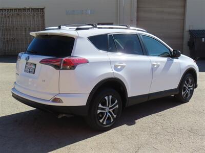 2016 Toyota RAV4 LE - Photo 4 - Santa Cruz, CA 95062