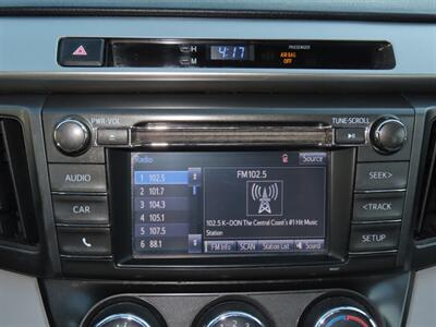 2015 Toyota RAV4 LE - Photo 20 - Santa Cruz, CA 95062