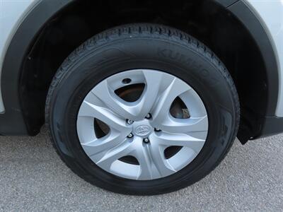 2015 Toyota RAV4 LE - Photo 32 - Santa Cruz, CA 95062