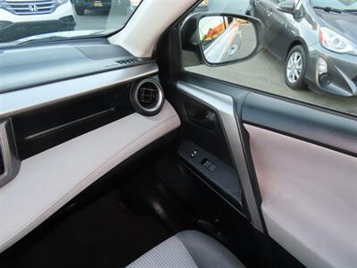 2015 Toyota RAV4 LE - Photo 17 - Santa Cruz, CA 95062