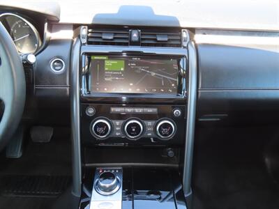 2017 Land Rover Discovery First Edition   - Photo 14 - Santa Cruz, CA 95062