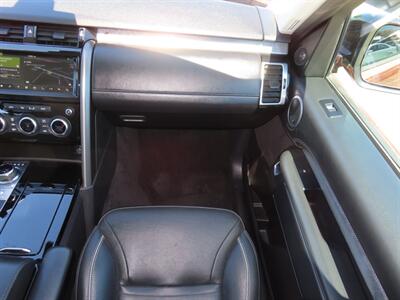 2017 Land Rover Discovery First Edition   - Photo 24 - Santa Cruz, CA 95062