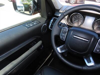 2017 Land Rover Discovery First Edition   - Photo 13 - Santa Cruz, CA 95062