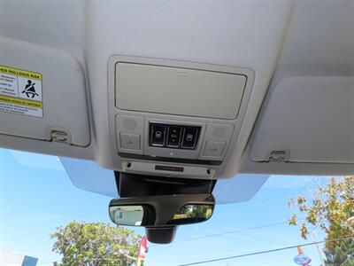 2017 Land Rover Discovery First Edition   - Photo 21 - Santa Cruz, CA 95062