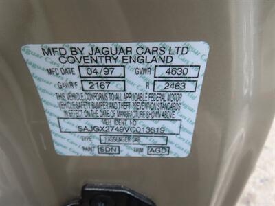 1997 Jaguar XK8   - Photo 40 - Santa Cruz, CA 95062