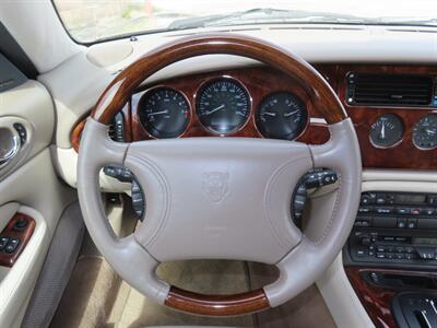 1997 Jaguar XK8   - Photo 12 - Santa Cruz, CA 95062