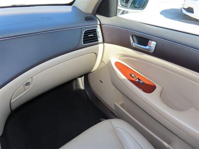 2012 Hyundai Genesis 3.8L V6   - Photo 25 - Santa Cruz, CA 95062