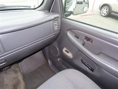 2004 Chevrolet Silverado 2500   - Photo 17 - Santa Cruz, CA 95062