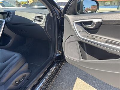 2016 Volvo V60 T5 Drive-E Premier   - Photo 16 - Santa Cruz, CA 95062