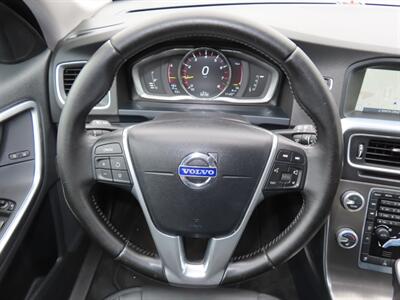 2016 Volvo V60 T5 Drive-E Premier   - Photo 9 - Santa Cruz, CA 95062