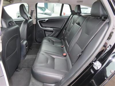 2016 Volvo V60 T5 Drive-E Premier   - Photo 29 - Santa Cruz, CA 95062