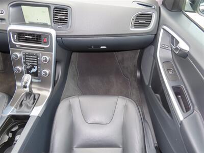 2016 Volvo V60 T5 Drive-E Premier   - Photo 22 - Santa Cruz, CA 95062