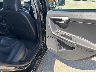 2016 Volvo V60 T5 Drive-E Premier   - Photo 14 - Santa Cruz, CA 95062