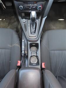 2016 Ford Focus SE - Photo 12 - Santa Cruz, CA 95062