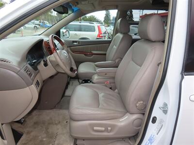 2004 Toyota Sienna XLE Limited 7 Passenger AWD - Photo 6 - Santa Cruz, CA 95062