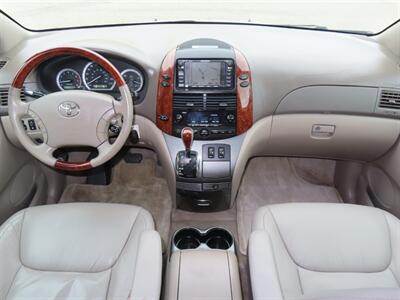 2004 Toyota Sienna XLE Limited 7 Passenger AWD - Photo 22 - Santa Cruz, CA 95062