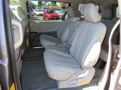 2014 Toyota Sienna XLE 8-Passenger   - Photo 30 - Santa Cruz, CA 95062