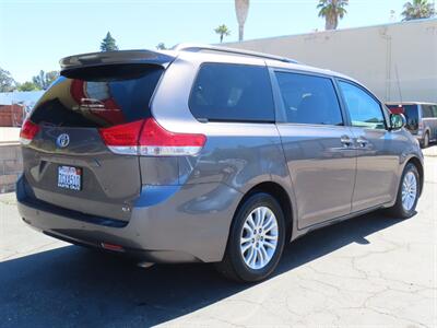 2014 Toyota Sienna XLE 8-Passenger   - Photo 4 - Santa Cruz, CA 95062