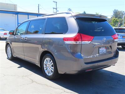 2014 Toyota Sienna XLE 8-Passenger   - Photo 3 - Santa Cruz, CA 95062