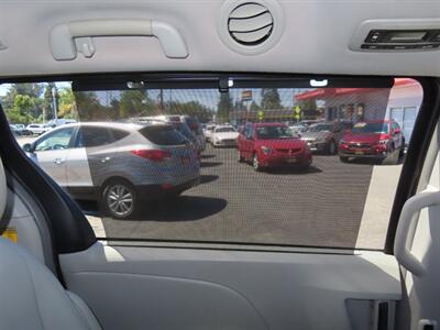 2014 Toyota Sienna XLE 8-Passenger   - Photo 38 - Santa Cruz, CA 95062
