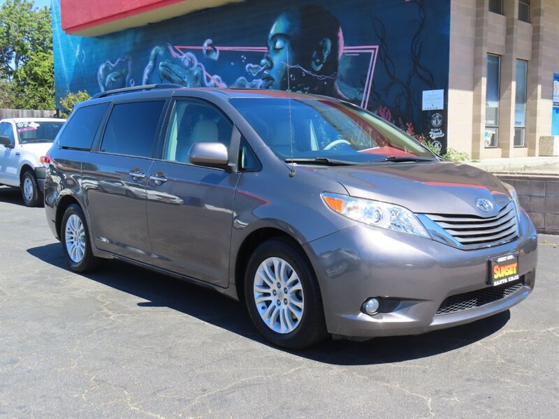 2014 Toyota Sienna XLE 8-Passenger   - Photo 1 - Santa Cruz, CA 95062