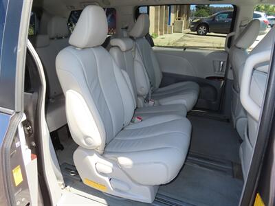 2014 Toyota Sienna XLE 8-Passenger   - Photo 32 - Santa Cruz, CA 95062