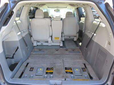 2014 Toyota Sienna XLE 8-Passenger   - Photo 47 - Santa Cruz, CA 95062