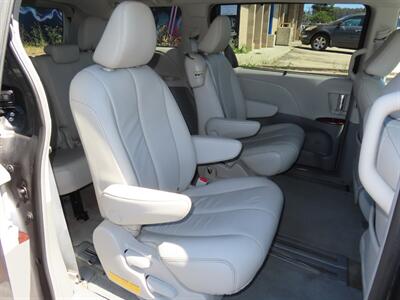 2014 Toyota Sienna XLE 8-Passenger   - Photo 37 - Santa Cruz, CA 95062