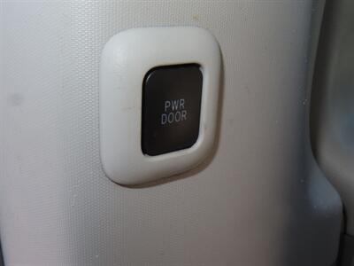 2014 Toyota Sienna XLE 8-Passenger   - Photo 29 - Santa Cruz, CA 95062