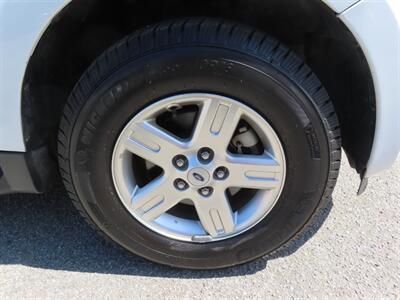 2011 Ford Escape Hybrid 4WD   - Photo 34 - Santa Cruz, CA 95062