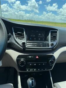 2018 Hyundai TUCSON SE   - Photo 14 - Miami, FL 33178