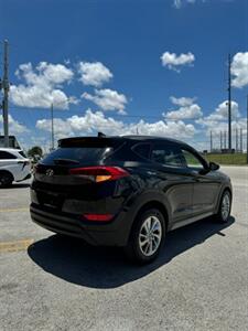 2018 Hyundai TUCSON SE   - Photo 5 - Miami, FL 33178