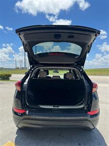 2018 Hyundai TUCSON SE   - Photo 11 - Miami, FL 33178