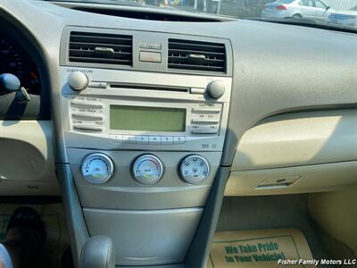 2010 Toyota Camry LE   - Photo 11 - Clackamas, OR 97015