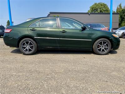 2010 Toyota Camry LE   - Photo 5 - Clackamas, OR 97015