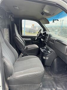 2002 Chevrolet Express 3500   - Photo 10 - Clackamas, OR 97015