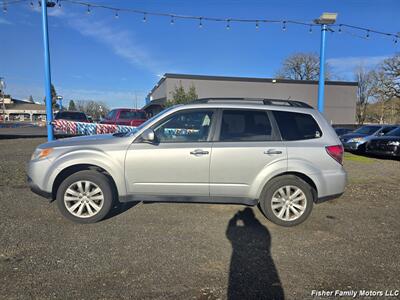 2011 Subaru Forester 2.5X Limited   - Photo 2 - Clackamas, OR 97015