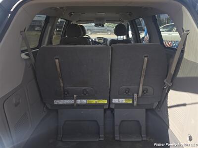 2014 Kia Sedona LX   - Photo 5 - Clackamas, OR 97015