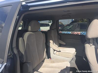 2014 Kia Sedona LX   - Photo 14 - Clackamas, OR 97015