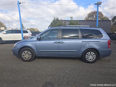 2014 Kia Sedona LX   - Photo 2 - Clackamas, OR 97015