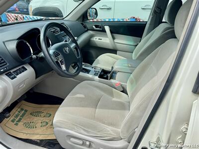 2012 Toyota Highlander   - Photo 7 - Clackamas, OR 97015