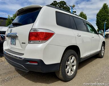 2012 Toyota Highlander   - Photo 4 - Clackamas, OR 97015