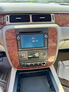 2007 Chevrolet Suburban LT 2500 LT 2500 4dr SUV  Z71 - Photo 14 - Clackamas, OR 97015