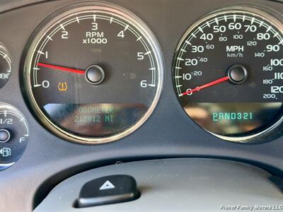 2007 Chevrolet Suburban LT 2500 LT 2500 4dr SUV  Z71 - Photo 13 - Clackamas, OR 97015