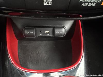2015 Kia Soul +   - Photo 17 - Clackamas, OR 97015